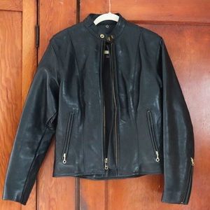 Vintage leather motorcycle jacket Women’s size 10 but fits more like an 8.